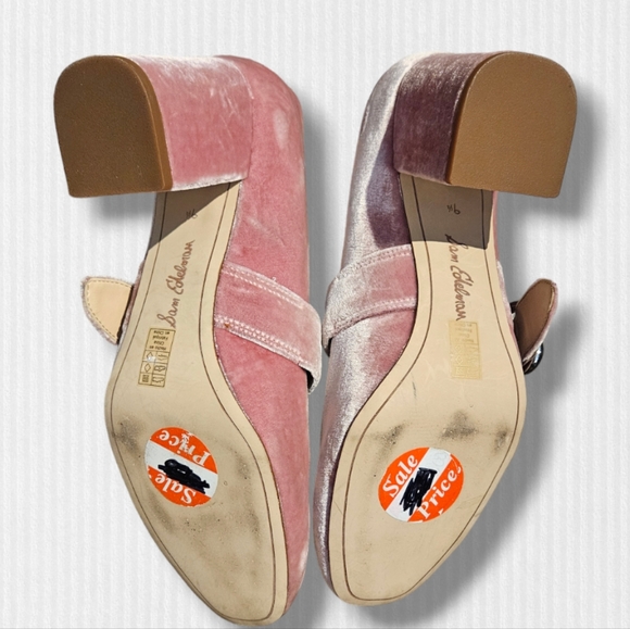 pink velvet block heeled pumps - Picture 6 of 6